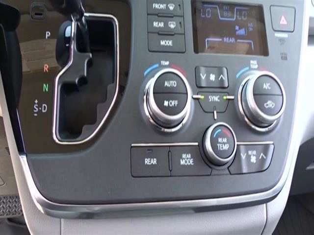 2017 Toyota Sienna LE